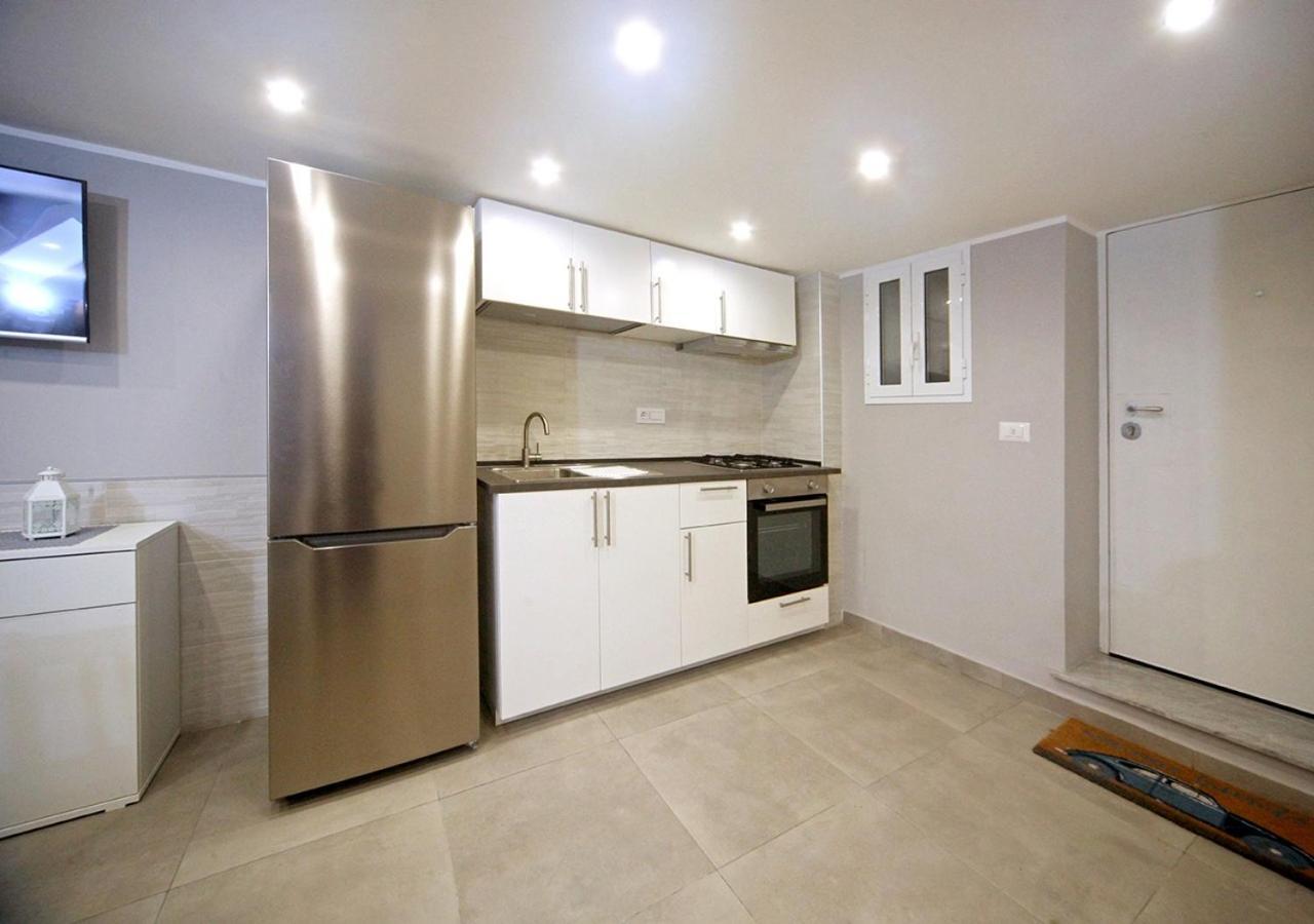 Apartamento La Casa Di Helena Nápoles Exterior foto
